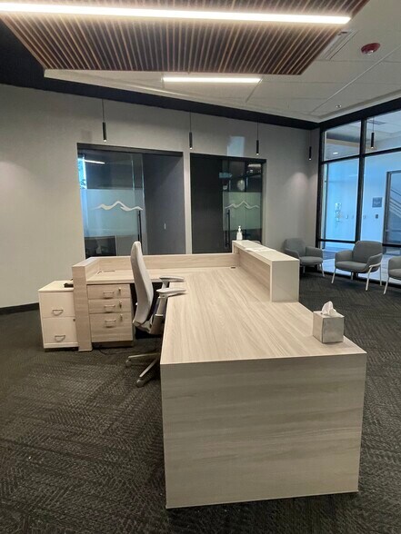 More Photos Of 2929 W Navigator Dr, Meridian Office For Lease