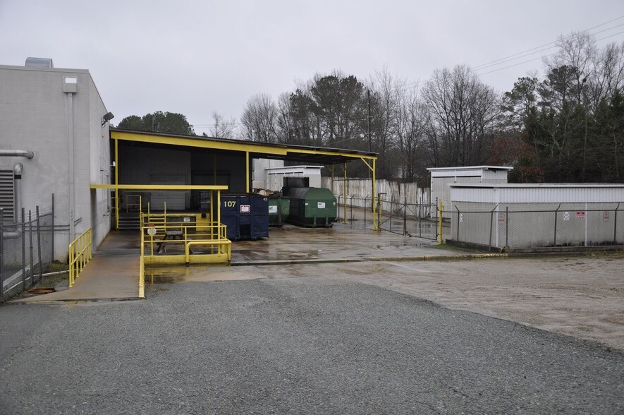 More Photos Of 2903 Lee Ave, Sanford Manufacturing For Sale
