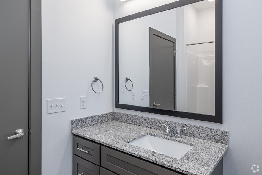 More Photos Of 627 Emma ave, Springdale Apartments For Lease