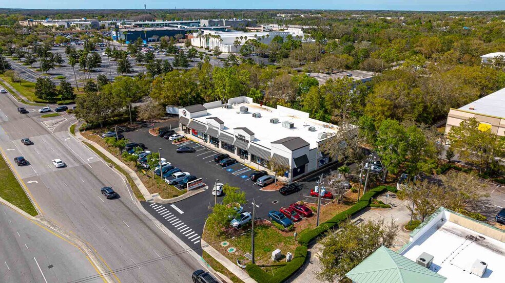 More Photos Of 8009-8019 Citrus Park Dr, Tampa Storefront For Sale