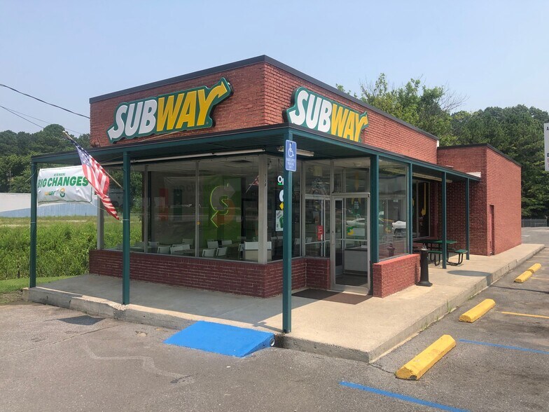 More Photos Of 920 N 3rd Ave, Chatsworth Storefront For Lease