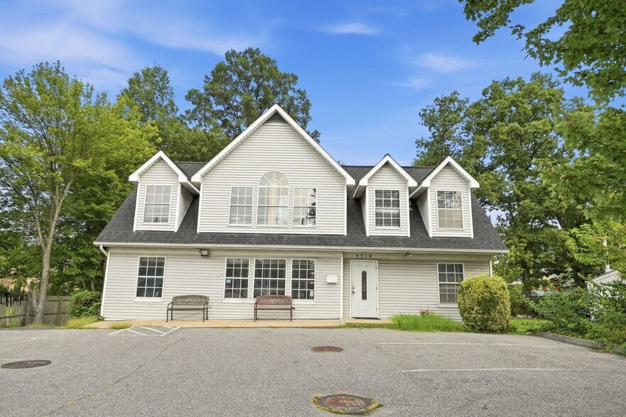 Primary Photo Of 9510 Lanham Severn Rd, Lanham Office For Sale