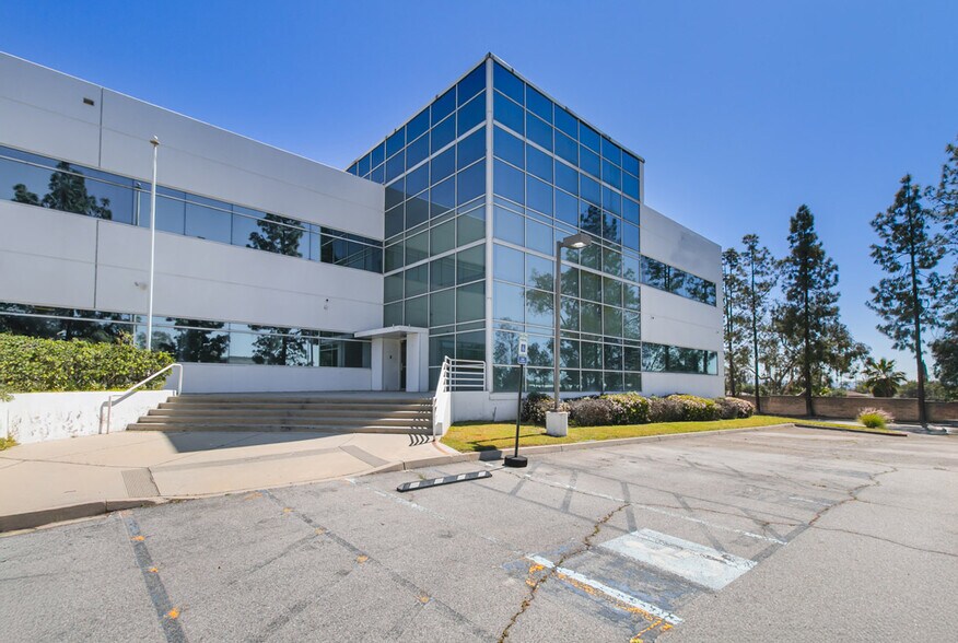 More Photos Of 1151 W 5th St, Azusa Medical For Sale