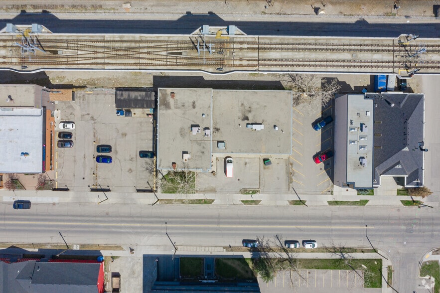 More Photos Of 1616 10th Ave SW, Calgary Warehouse For Lease