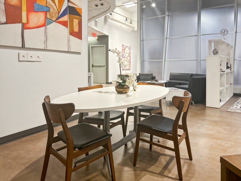 More Photos Of 2333 Ponce de Leon Blvd, Coral Gables Office For Lease