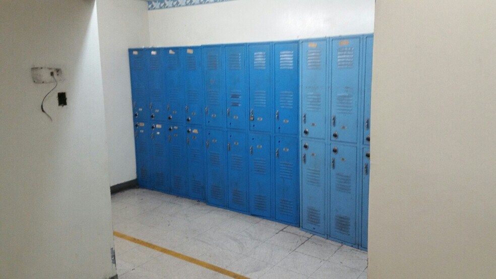 More Photos Of 3816-3818 S Broadway, Los Angeles Manufacturing For Lease