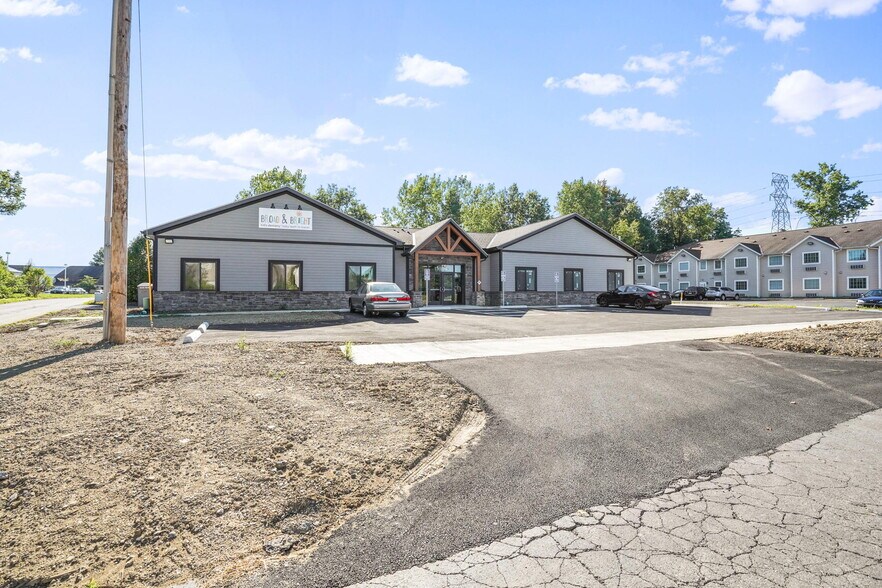 More Photos Of 6351 E Broad St, Columbus Medical For Lease