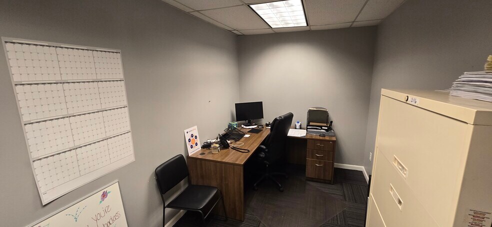 More Photos Of 207-209 S Main St, Bellefontaine Office For Sale