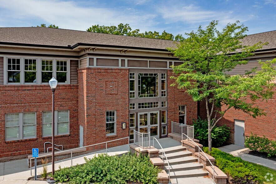 More Photos Of 350 Highway 7, Excelsior Office For Lease