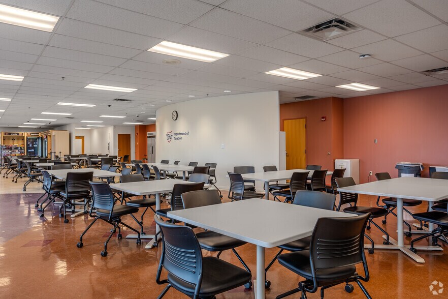 More Photos Of 4485 Northland Ridge Blvd, Columbus Office For Sale