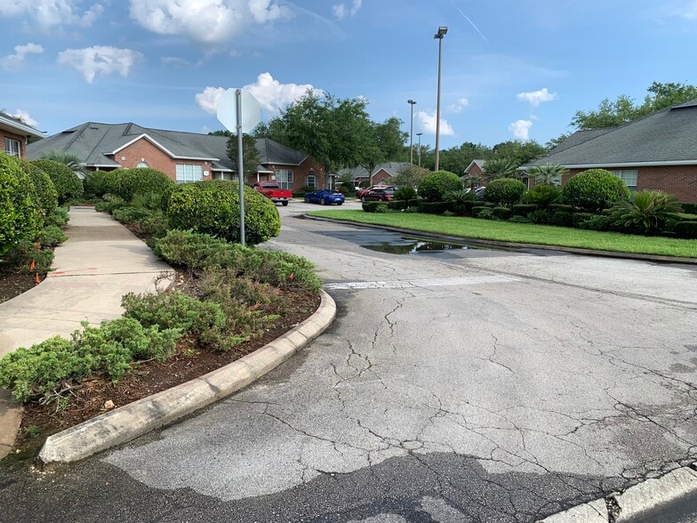More Photos Of 6817 Southpoint Pky, Jacksonville Medical For Lease