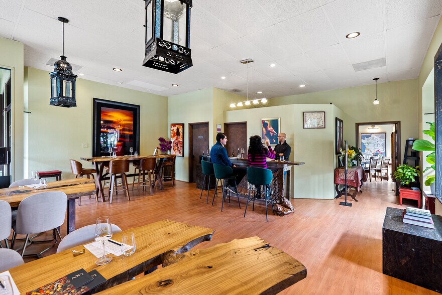 More Photos Of 1306 Pine St, Paso Robles Storefront For Sale