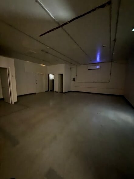 More Photos Of 2013 Ridgecrest Dr, Albuquerque Storefront Retail Office For Sale