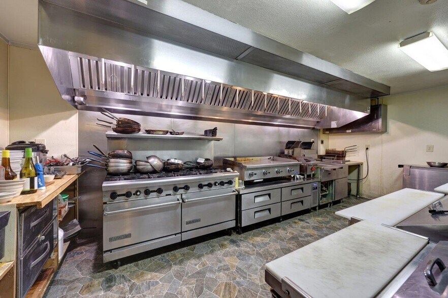 More Photos Of 1917 Pacific Ave, Long Beach Restaurant For Sale