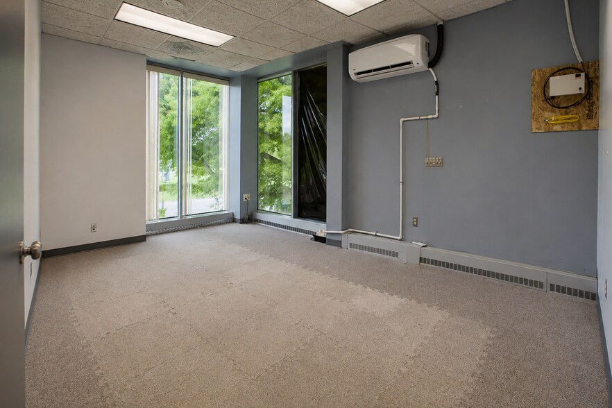 More Photos Of 411 Aviation Way, Frederick Office For Lease