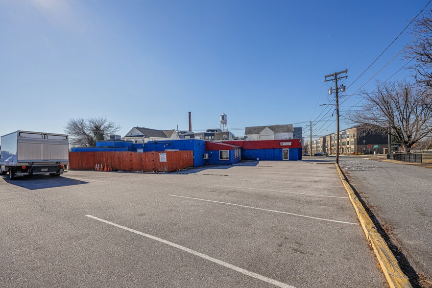 More Photos Of 7100 Sollers Point Rd, Baltimore Restaurant For Sale