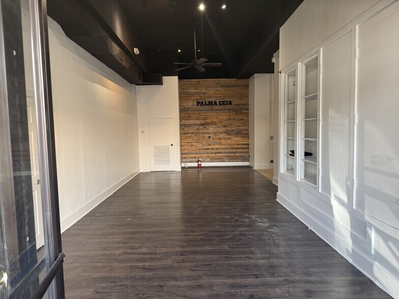 More Photos Of 3215-3217 S Macdill, Tampa Unknown For Lease