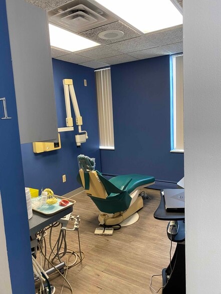 More Photos Of 26789 Woodward Ave, Huntington Woods Medical For Lease