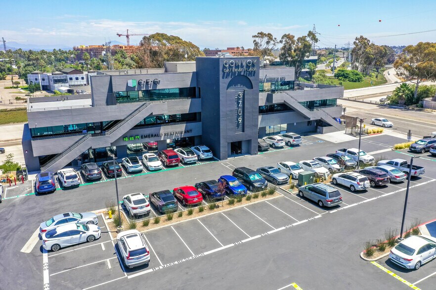 More Photos Of 3707 Convoy St, San Diego Office For Lease