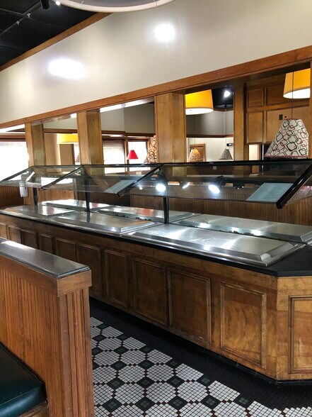 More Photos Of 1500 N Courtyard Cir, Port Saint Lucie Restaurant For Lease