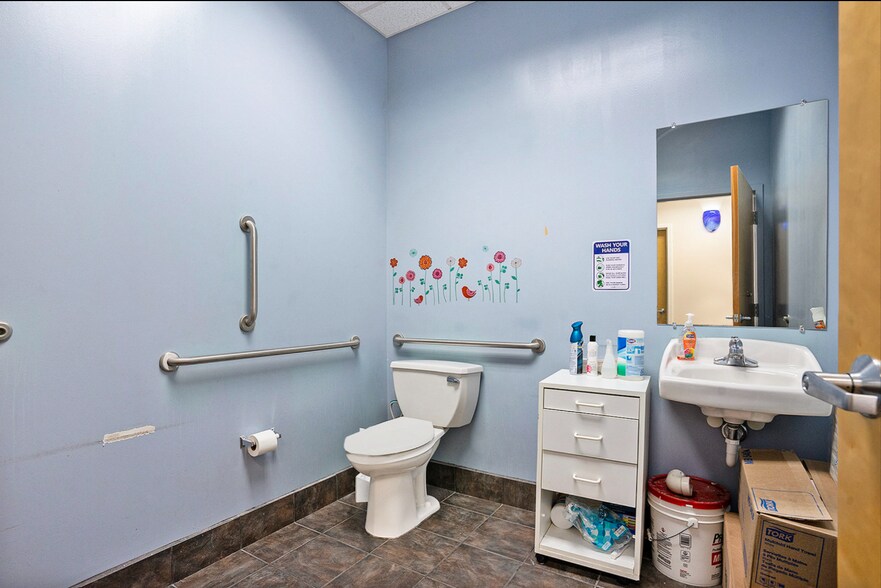 More Photos Of 2901 Dutton Mill Rd, Aston Medical For Sale