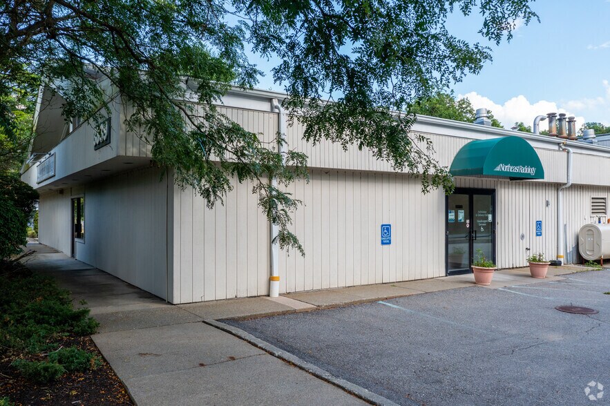 More Photos Of 3839 Danbury Rd, Brewster Village Office For Sale