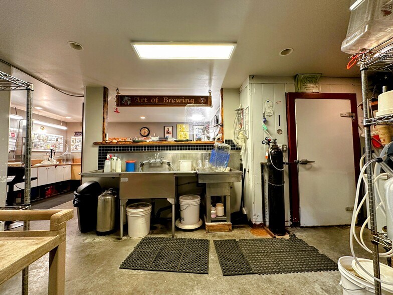 More Photos Of 1156 Rocky Creek Rd, Ladysmith Flex For Sale