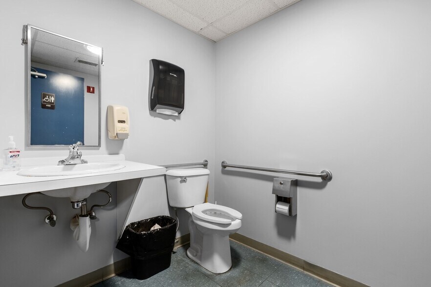 More Photos Of 513 Mill St, Marion Research And Development For Sale