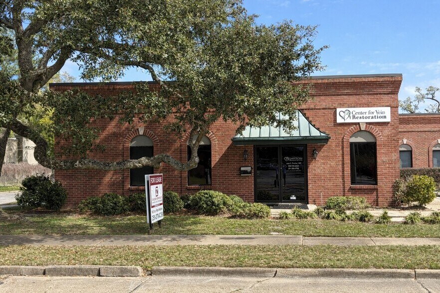 More Photos Of 32 Tacon St, Mobile Office For Lease