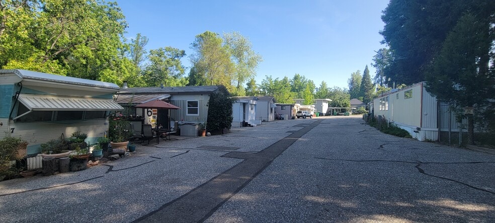More Photos Of 617 Walsh St, Grass Valley Manufactured Housing Mobile Home Park For Sale