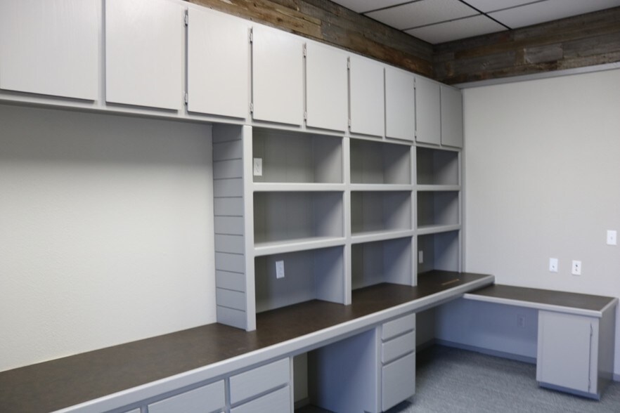 More Photos Of 2845 Broce Dr, Norman Office For Sale