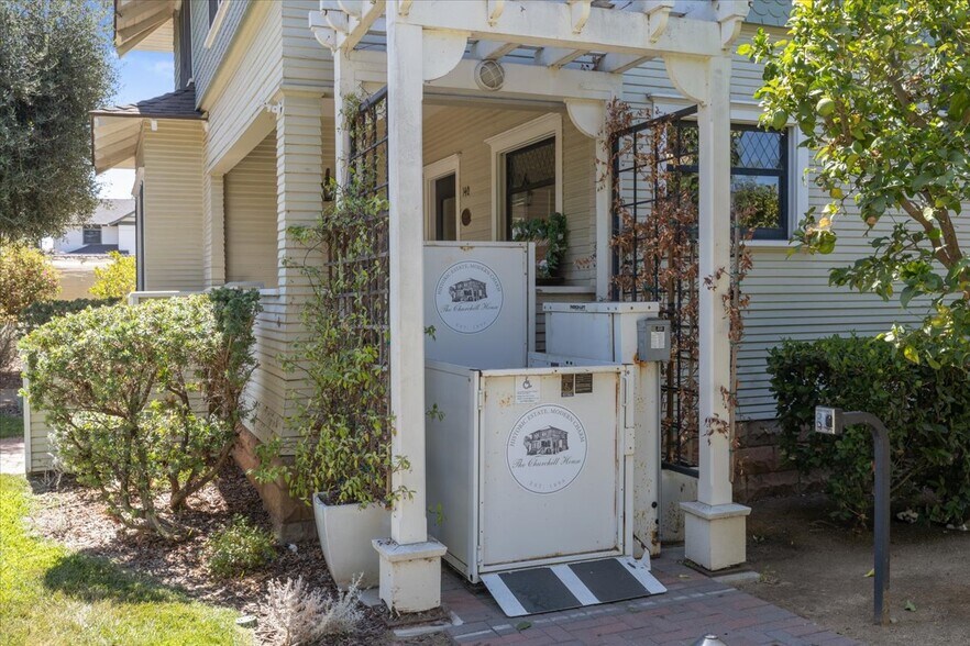 More Photos Of 136-140 W 3rd Ave, Escondido Office For Sale