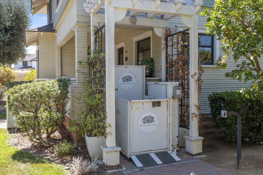 More Photos Of 136-140 W 3rd Ave, Escondido Office For Sale