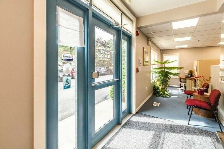 More Photos Of 7 Christy Dr, Brockton Office Residential For Sale