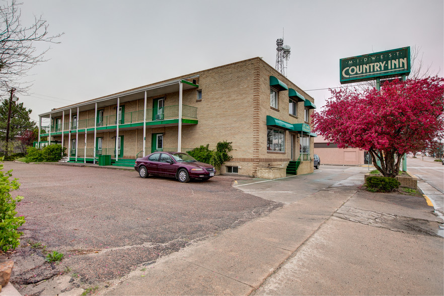 More Photos Of 795 Main St, Limon Hotel For Sale