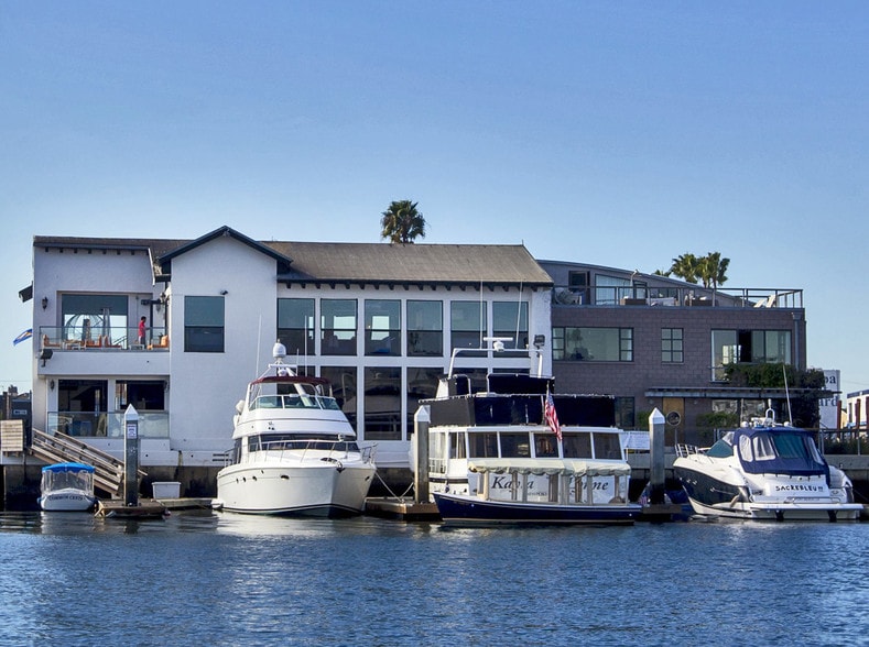 Primary Photo Of 2406 Newport Blvd, Newport Beach Restaurant For Lease