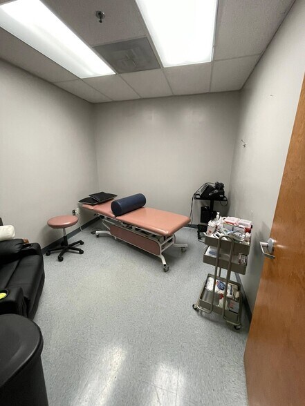 More Photos Of 65 Thomas Johnson Dr, Frederick Medical For Sale