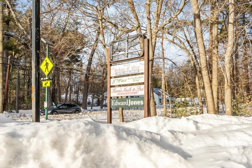 More Photos Of 225 Groton Rd, Westford Storefront Retail Office For Lease