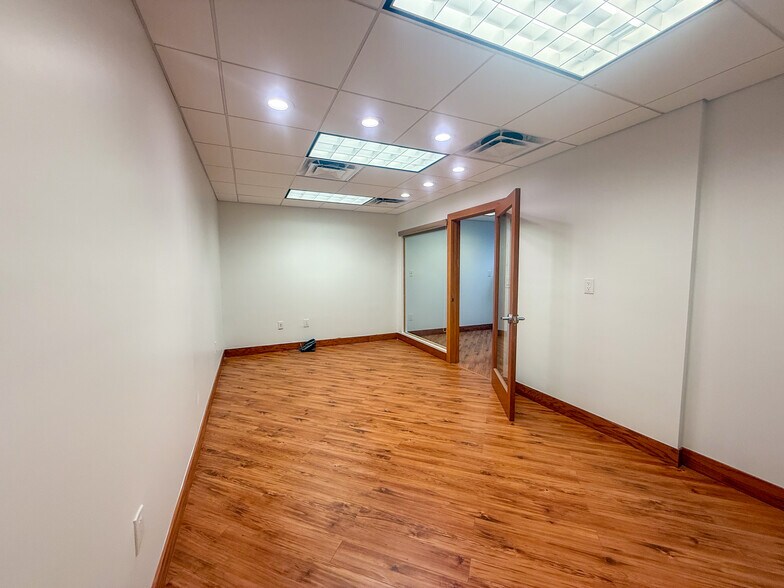 More Photos Of 3030-3050 NW 82nd Ave, Miami Showroom For Lease