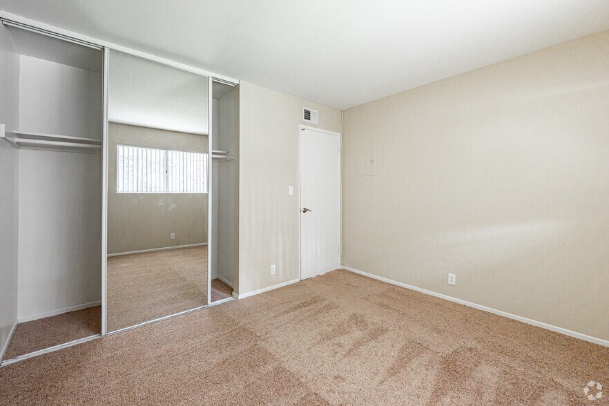More Photos Of 861 S Glencliff St, La Habra Apartments For Sale