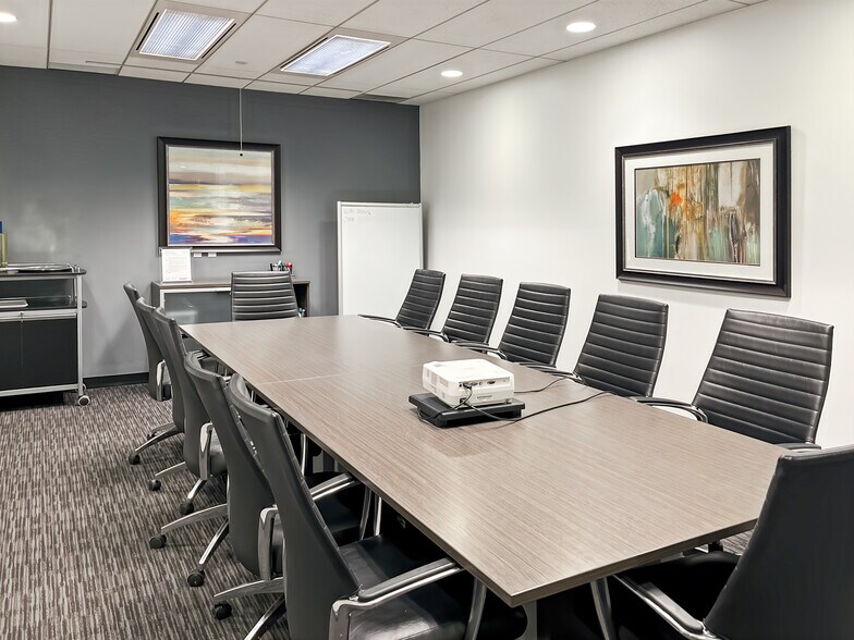 More Photos Of 2000 Av McGill College, Montréal Coworking Space