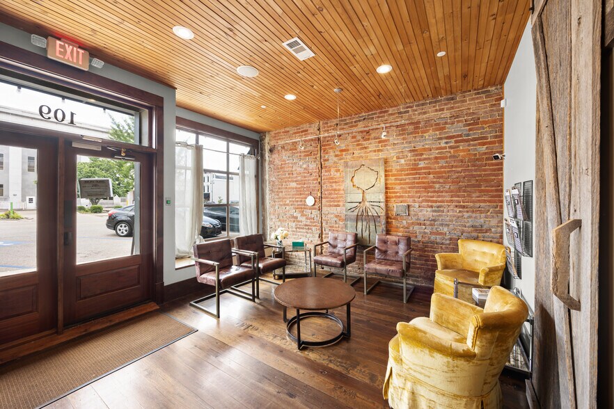 More Photos Of 109 E Lafayette St, Jackson Office Residential For Lease