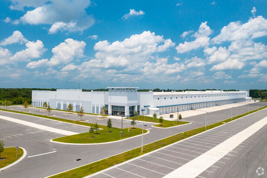 More Photos Of 5300 Allen K Breed Hwy, Lakeland Unknown For Lease