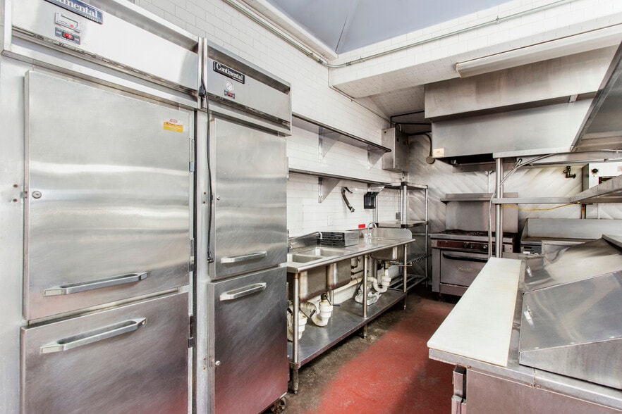 More Photos Of 62375 Rt-25, Southold Restaurant For Sale