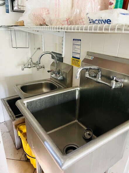 More Photos Of 85 Taft Ave, Arlington Restaurant For Lease