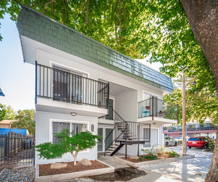 Primary Photo Of 815 18th St, Sacramento Apartments For Sale