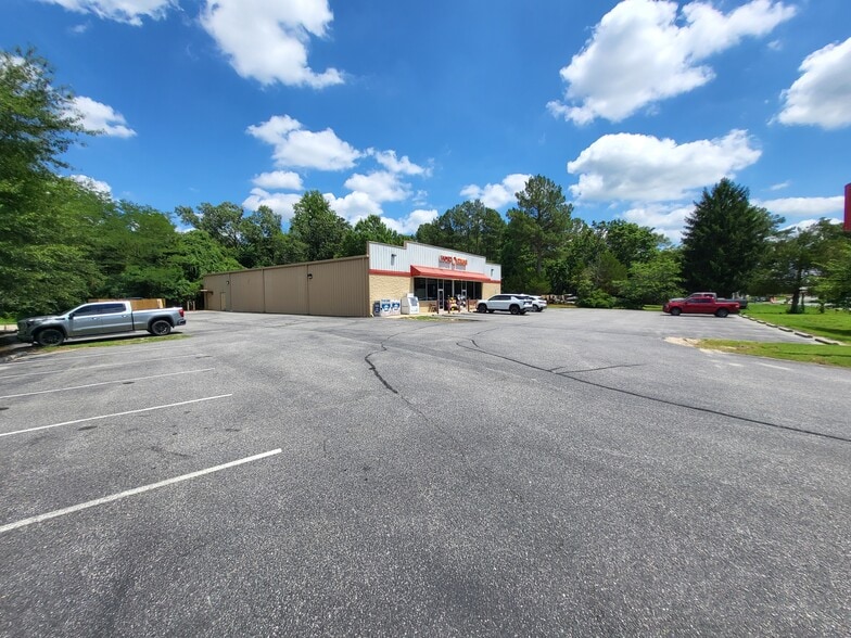 More Photos Of 13199 Greenboro Road, Greensboro Freestanding For Sale
