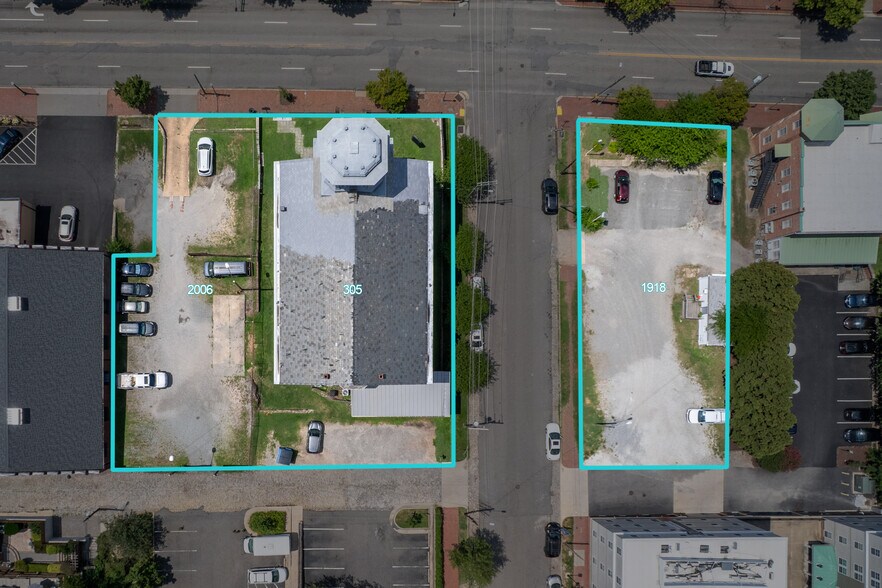 More Photos Of 2000 E Broad St, Richmond General Retail For Sale