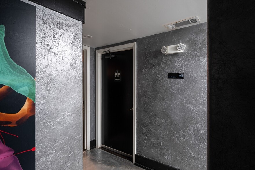 More Photos Of 281 Peters St SW, Atlanta Bar For Sale