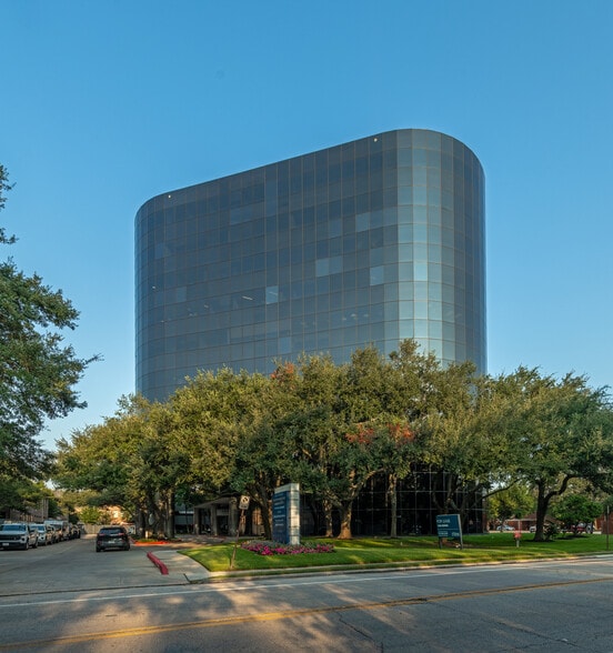 Primary Photo Of 1800 Bering Dr, Houston Office For Sale